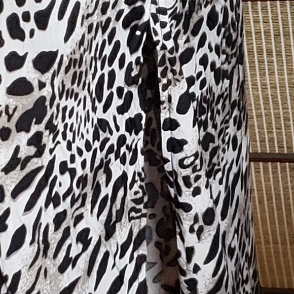 Summer Maxi Sleeveless Black,White and Khaki Leopard Style Dress - Picture 5 of 8